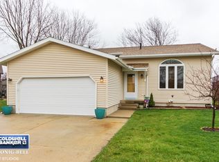 1414 Sioux Dr, Ottawa, IL 61350