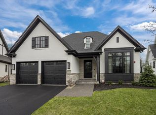 1955 Amberley Ct, Lake Forest, IL 60045