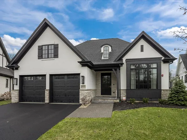 1955 Amberley Ct, Lake Forest, IL 60045