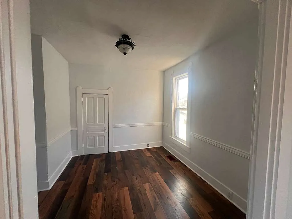 3 bed, 2000 sqft, $1,800 — Photo 4