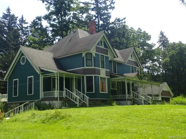 2355 E Davisburg Rd, Holly, MI 48442