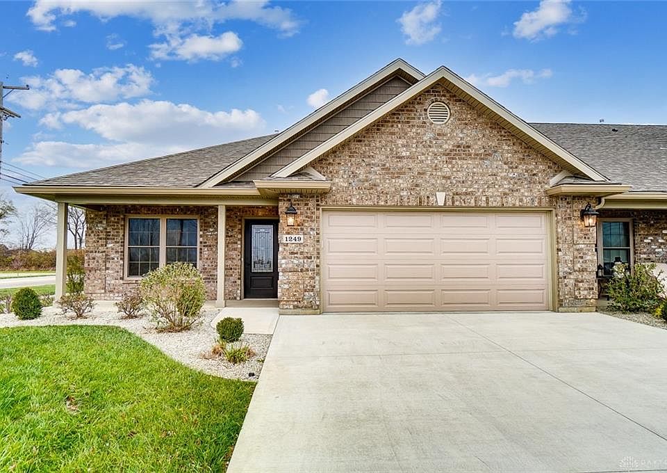 1st image of 1249 E Bentley Cir