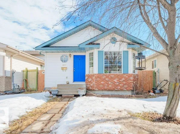 1607 80a St NW, Edmonton, AB T6K 4E1