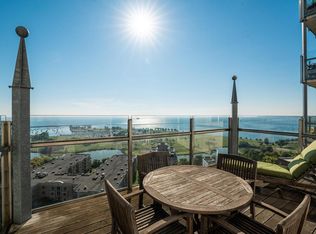 1313 N Franklin Pl APT 1505, Milwaukee, WI 53202