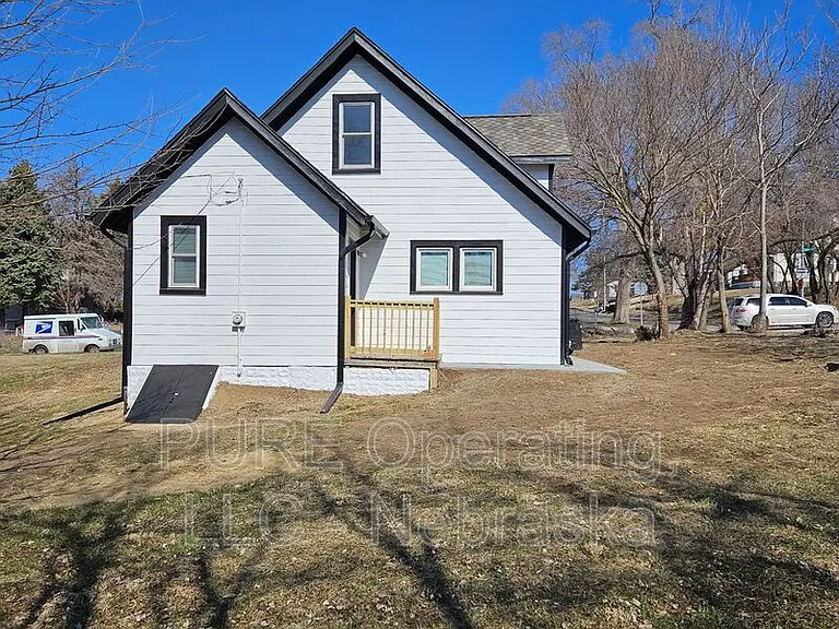 3901 Curtis Ave — Photo 27