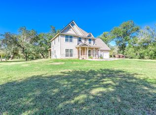 20610 Live Oak Dr, Damon, TX 77430