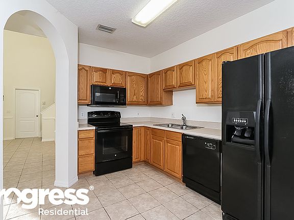 4th image of 10521 Blackmore Dr