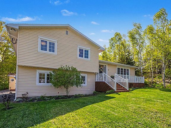 3rd image of 48 Waterville Dr