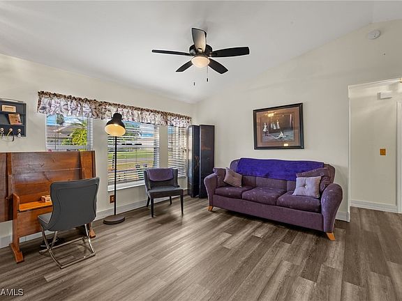 2nd image of 205 SE 24th St