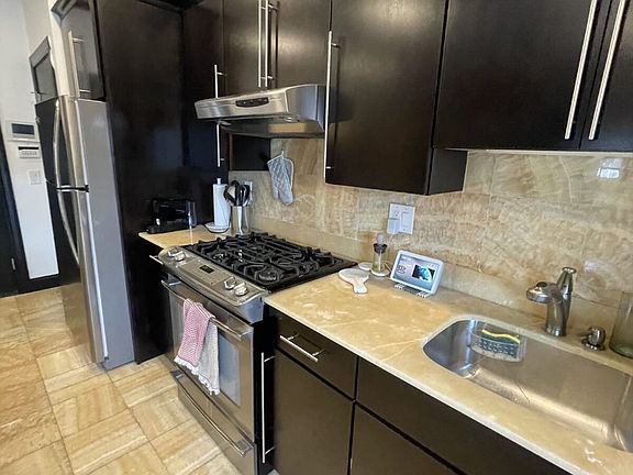 4th image of 108 Waterman St APT 3B