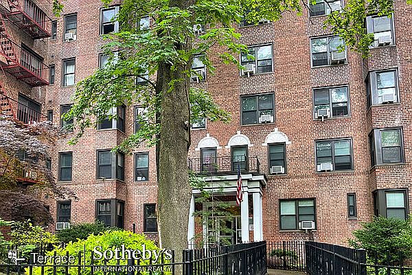 1st image of 8810 34th Ave APT 2E