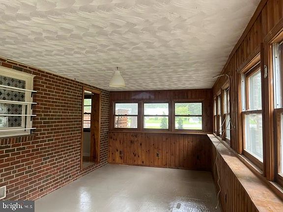 4th image of 4759 Leonardtown Rd
