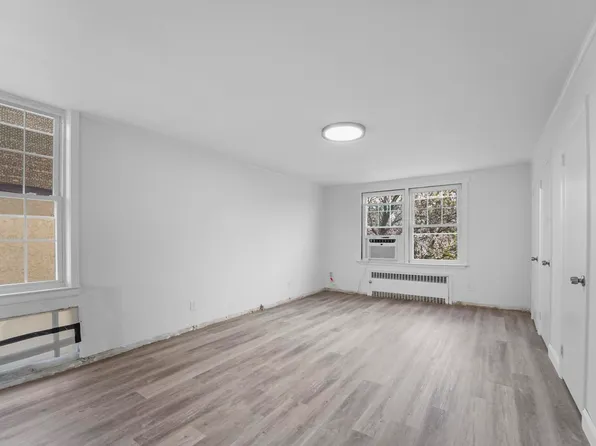 7308 Kennedy Boulevard image 12 of 17