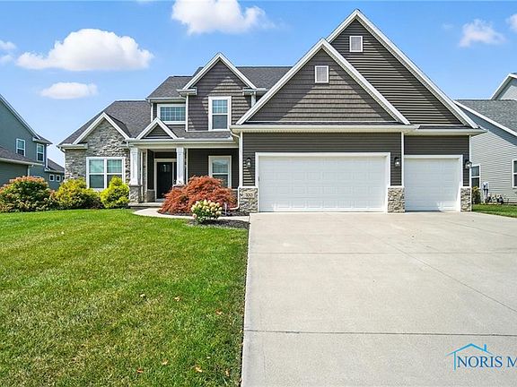 2nd image of 700 Delaware Dr