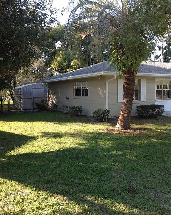 2nd image of 406 Marion Oaks Dr