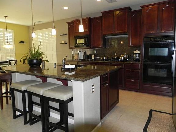 3rd image of 4086 Bothwell Cir