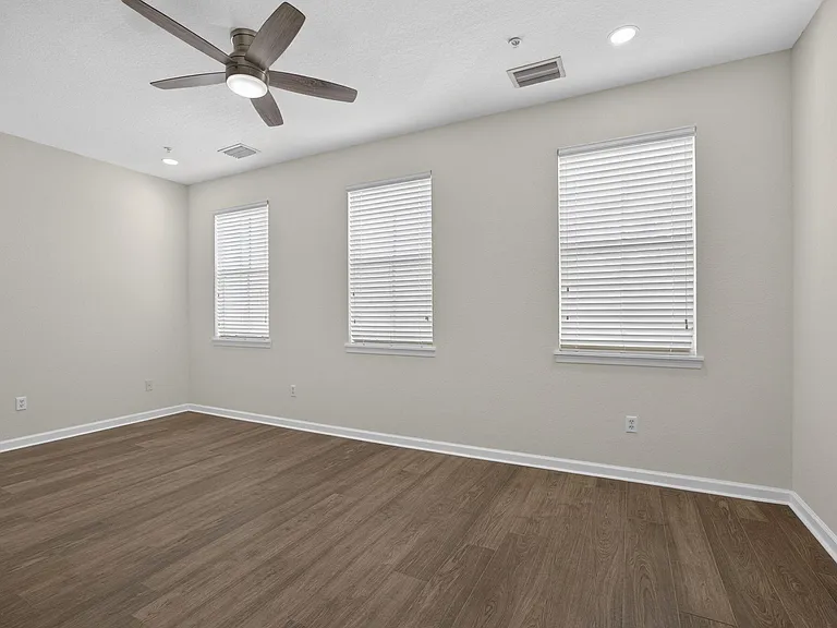 425 Greenwich Cir #204 — Photo 22
