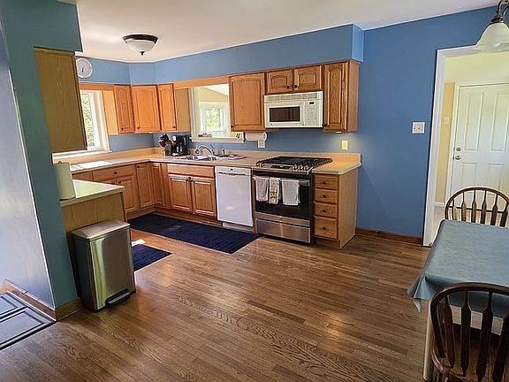 2nd image of 4912 Chestnut Rd