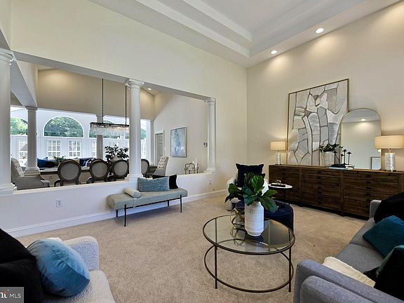 5th image of 10205 Sweetwood Ave