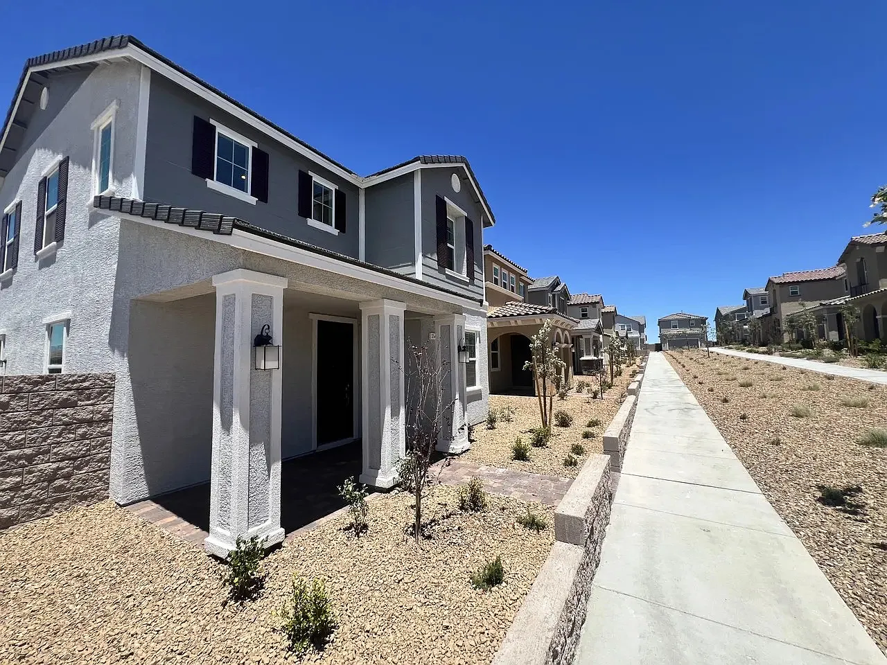 4 bed, 2044 sqft, $2,550 — Photo 4