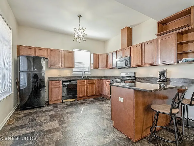 236 E 4th Ave — Photo 3