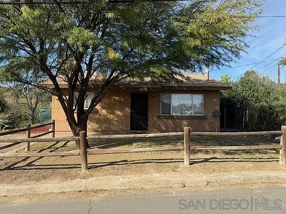 2nd image of 23930 Elsinore Ln