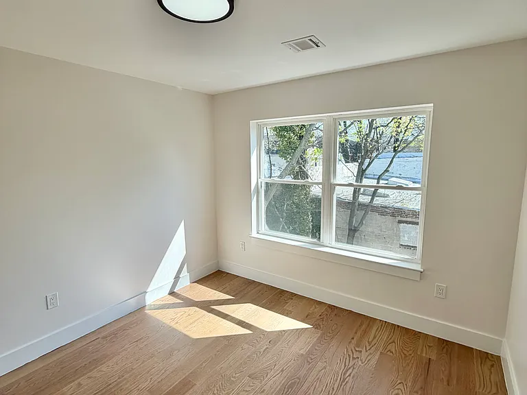 418 Avon Ave #3 — Photo 18