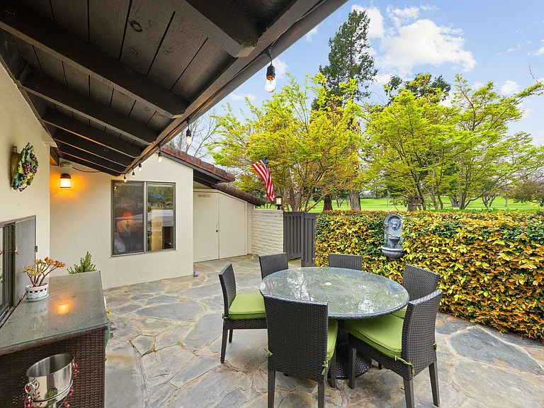 33 Fairway Dr — Photo 31