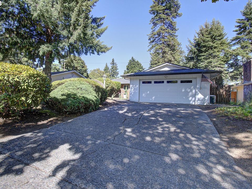 1st image of 901 SE 99th Ave
