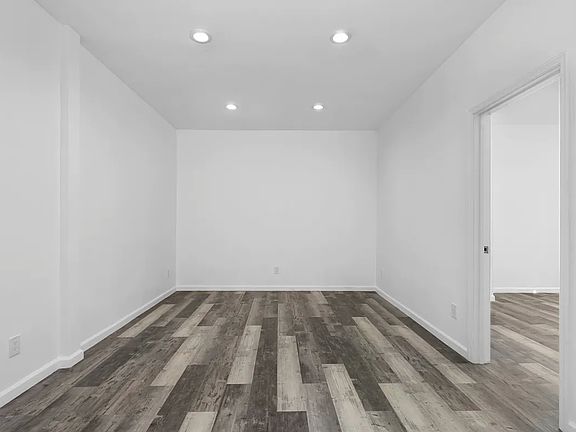 2nd image of 446 W 46th St APT 2