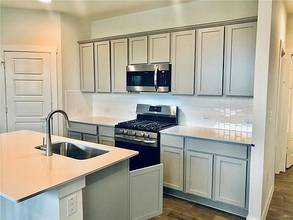 3rd image of 13501 Baileyfield Dr