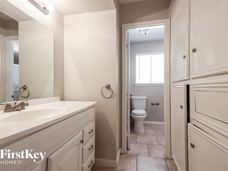5603 Sheraton Oaks Dr — Photo 10