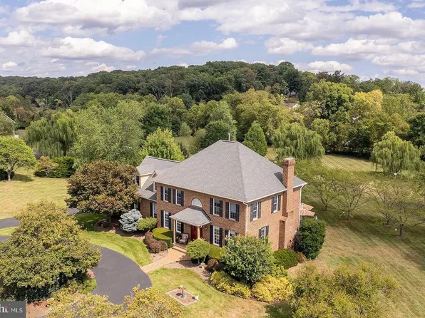 160 Wilton Dr, Winchester, VA 22603