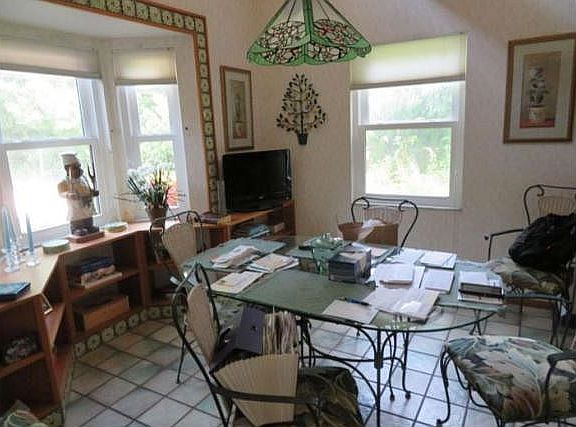 Breakfast nook