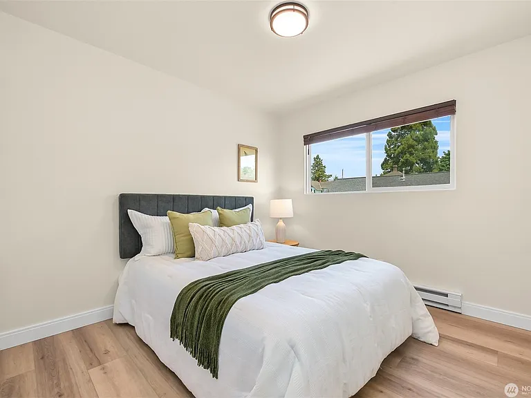 810 Irving St — Photo 6