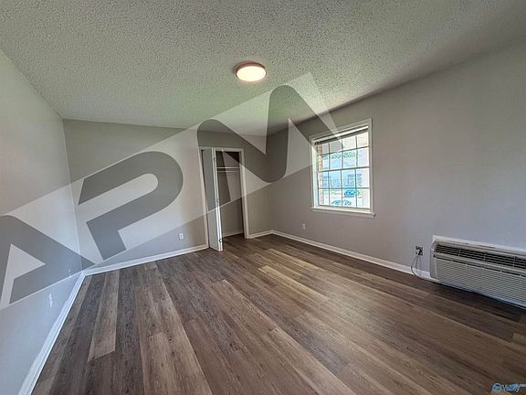 5th image of 206 Cloverleaf Dr #6