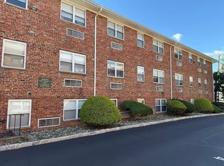 (Undisclosed Address), Roselle Park, NJ 07204