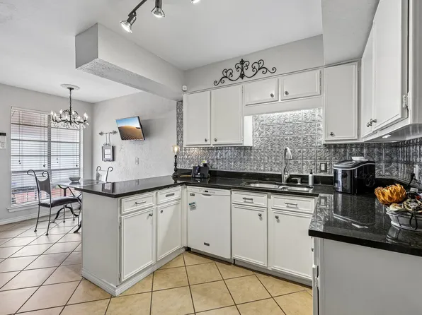 10578 High Hollows Dr APT 268, Dallas, TX 75230