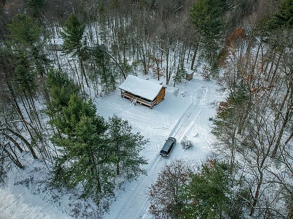 5th image of 1007 Necedah Rd