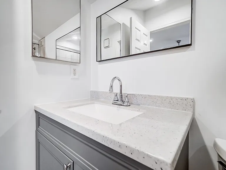 1804 Cliffview Ln — Photo 28