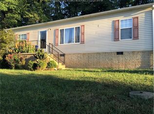 31 Johnstone Rd, South Charleston, WV 25309