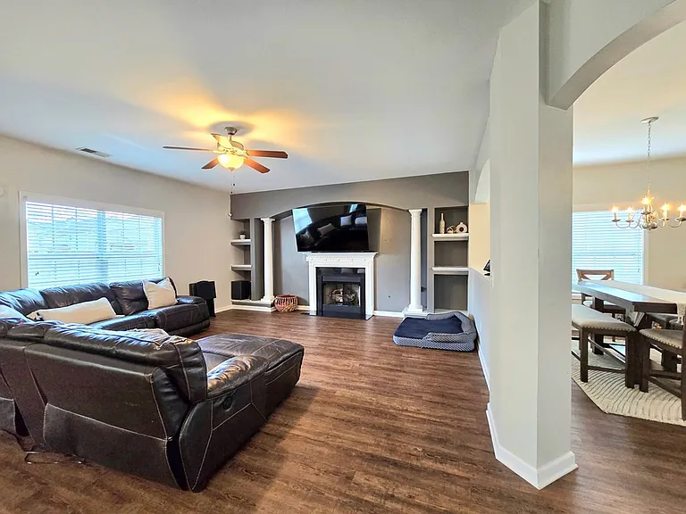 525 Batty Way — Photo 8