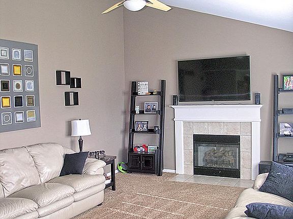 3rd image of 6293 Lismore Cir