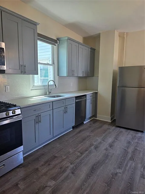2 bed, 1.0 bath, 1000 sqft, $2,900 — Photo 2
