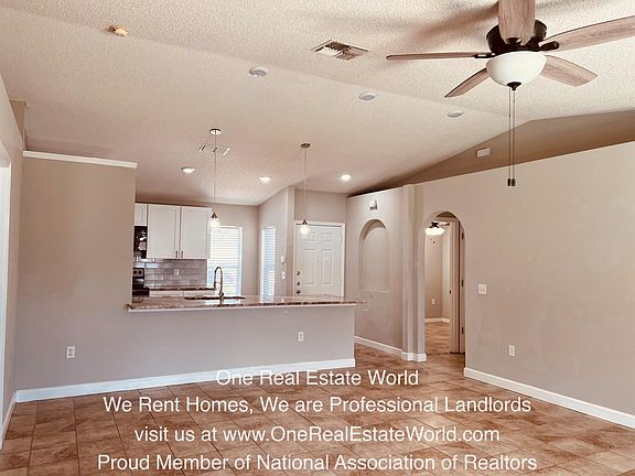 3rd image of 1607 Westminster Trl