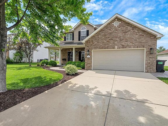 2nd image of 759 Moorland Cir