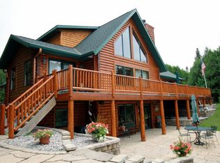 8999 Swan Pointe Dr, Cheboygan, MI 49721