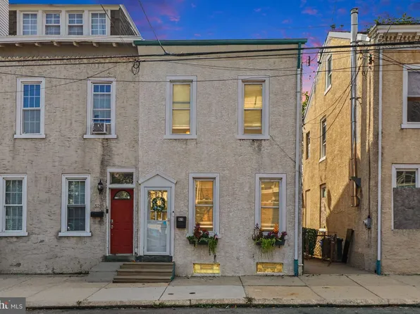 523 Green Ln, Philadelphia, PA 19128