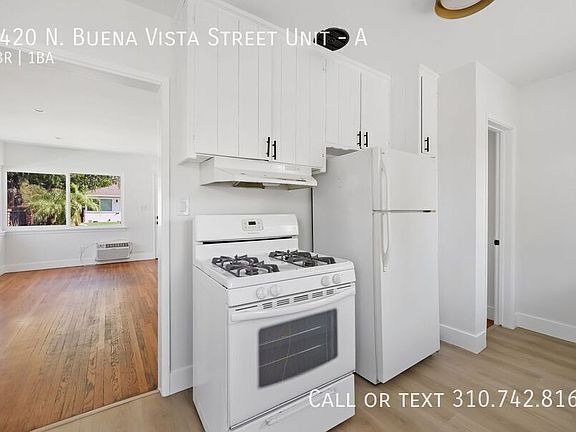 5th image of 2420 N Buena Vista St #A