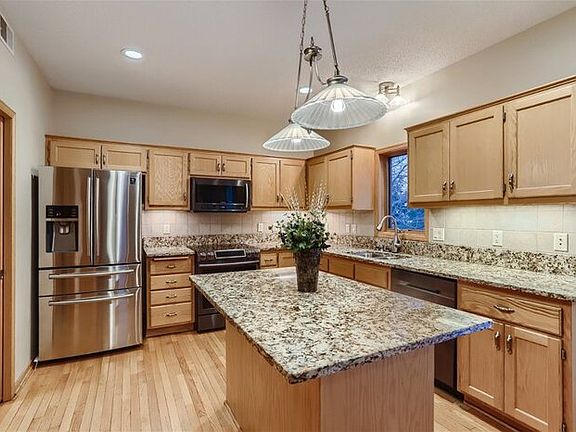 4th image of 5024 Marigold Ave N